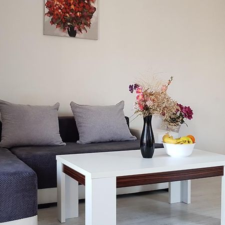 Family Aparthotel Vintegra Burgas Bagian luar foto