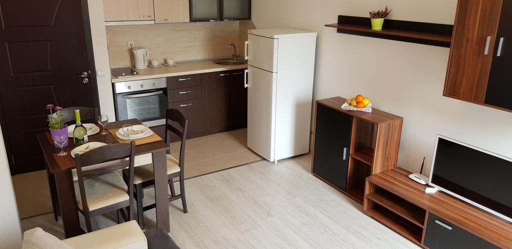 Family Aparthotel Vintegra Burgas Bagian luar foto