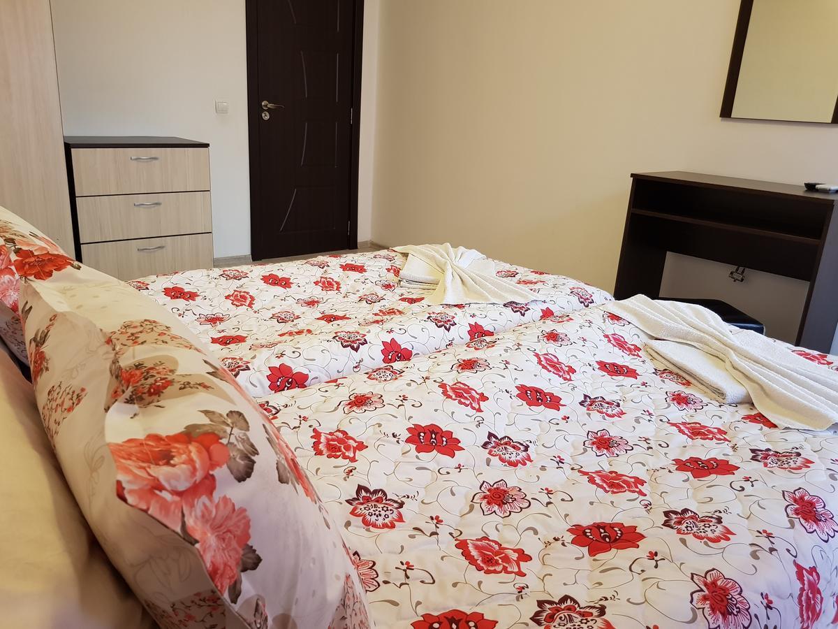Family Aparthotel Vintegra Burgas Bagian luar foto