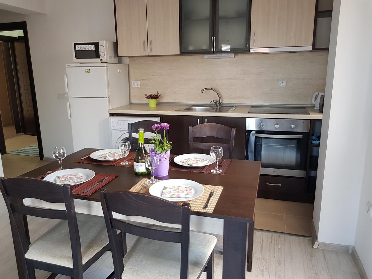 Family Aparthotel Vintegra Burgas Bagian luar foto