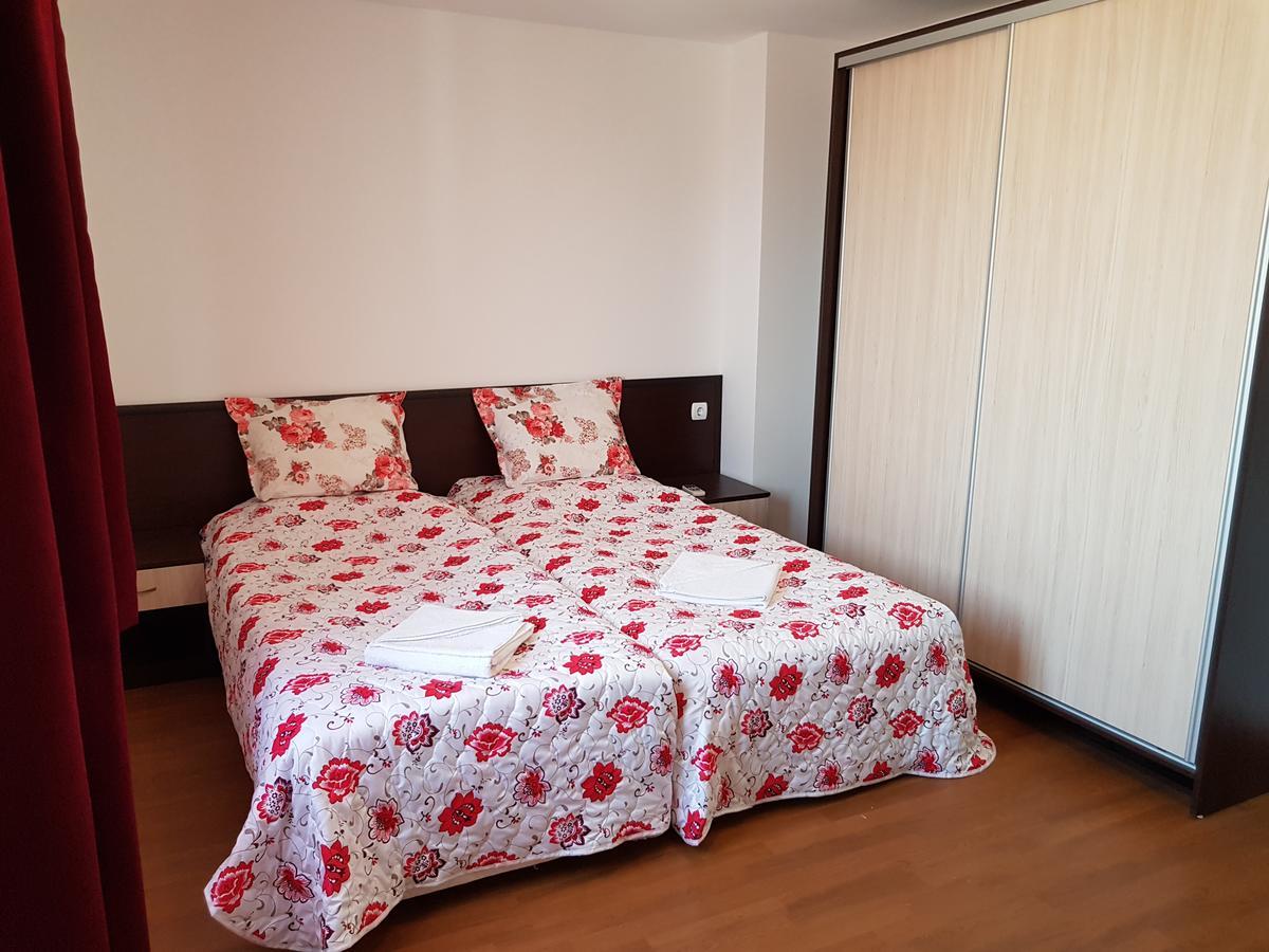Family Aparthotel Vintegra Burgas Bagian luar foto