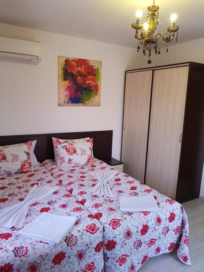 Family Aparthotel Vintegra Burgas Bagian luar foto
