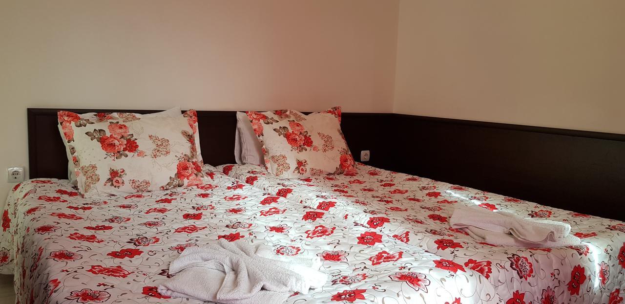 Family Aparthotel Vintegra Burgas Bagian luar foto