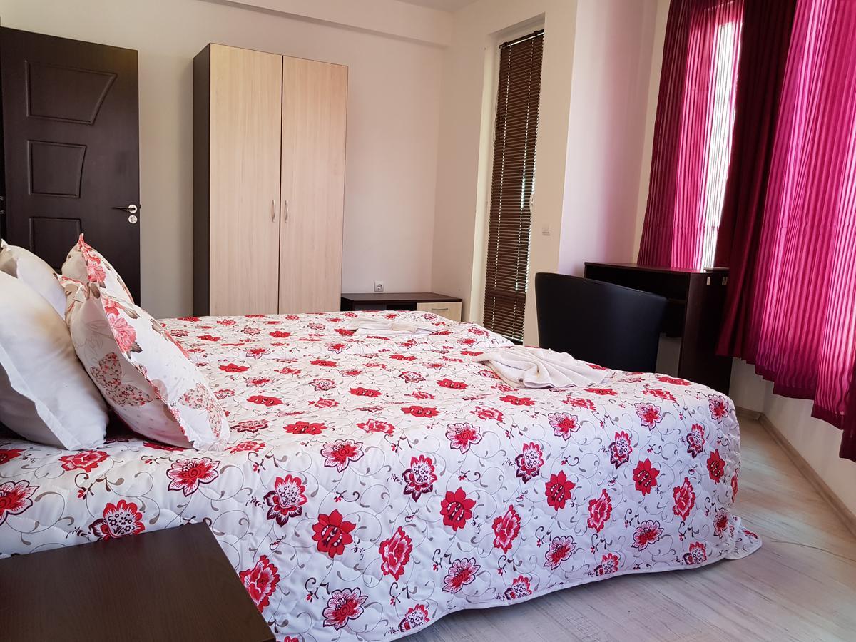 Family Aparthotel Vintegra Burgas Bagian luar foto