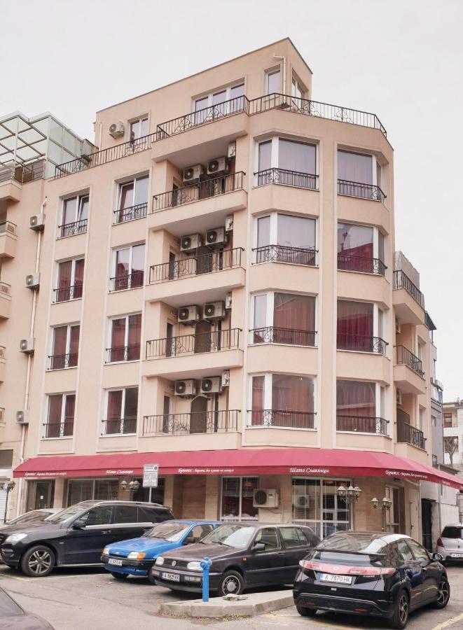 Family Aparthotel Vintegra Burgas Bagian luar foto